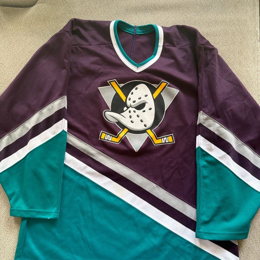 Vintage Mighty Ducks of Anaheim hockey Jersey